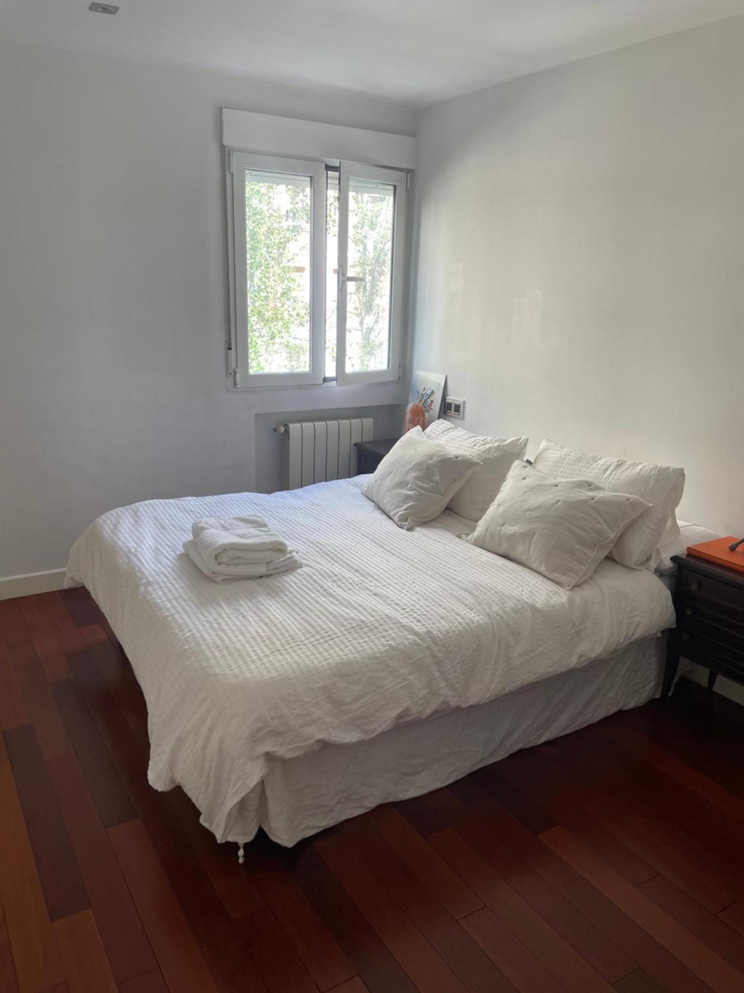 Couette-café Amplia Con Bano A 5 Min Retiro